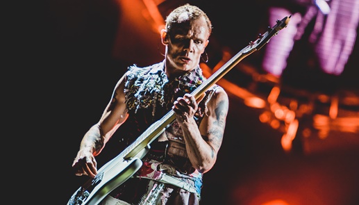 Fofo: o baixista Flea, agradecido por tocar em um festival que tem no cast o Sepultura, que diz amar
