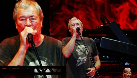 O vocalista do Deep Purple, Ian Gillan, aos 72 anos, em performance valente durante o Solid Rock