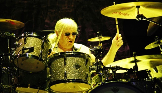 Monstruoso: o baterista Ian Paice, único integrante de todas as formações nos 50 anos de Deep Purple